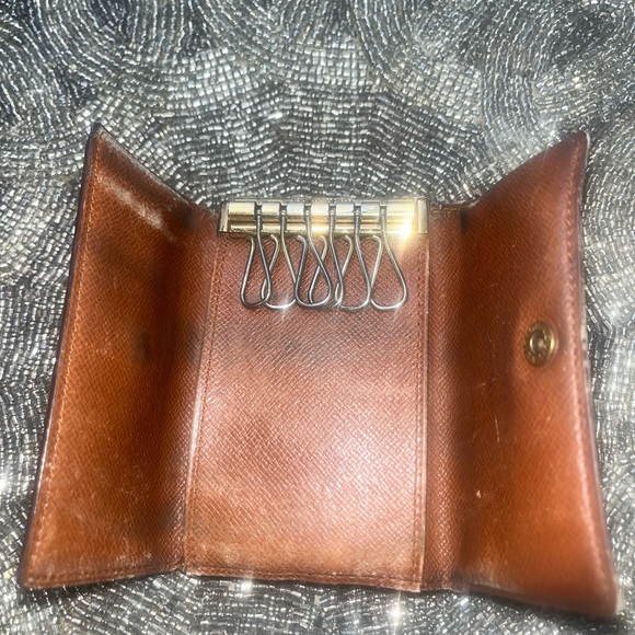 Louis Vuitton key holder - Picture 5 of 6